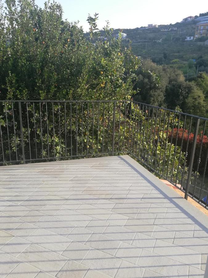 Appartement La Torretta Di Piero Con Terrazzi E Parcheggio Privato Citra Zero Zero Ottanta 31Lst0282 à Imperia Extérieur photo