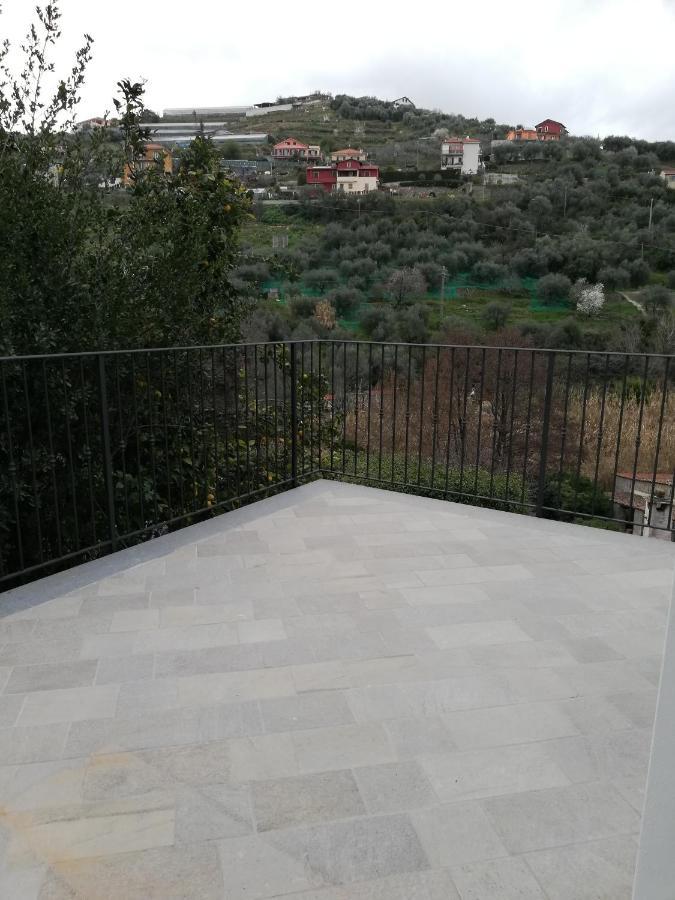 Appartement La Torretta Di Piero Con Terrazzi E Parcheggio Privato Citra Zero Zero Ottanta 31Lst0282 à Imperia Extérieur photo